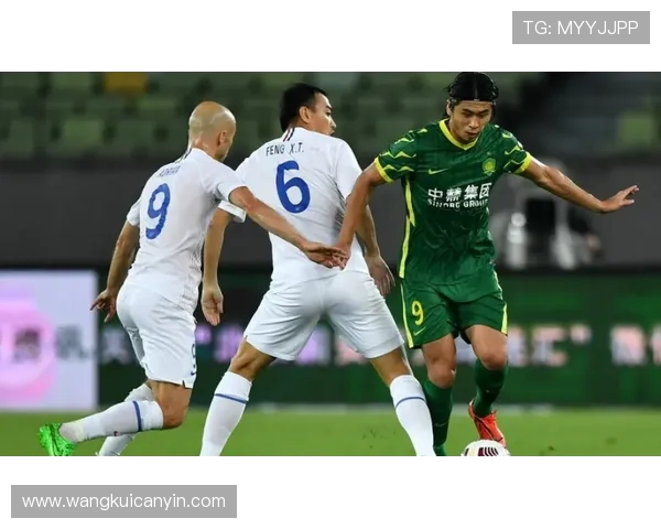 北京足球队以58分稳居大师赛积分榜首位争冠形势一片大好